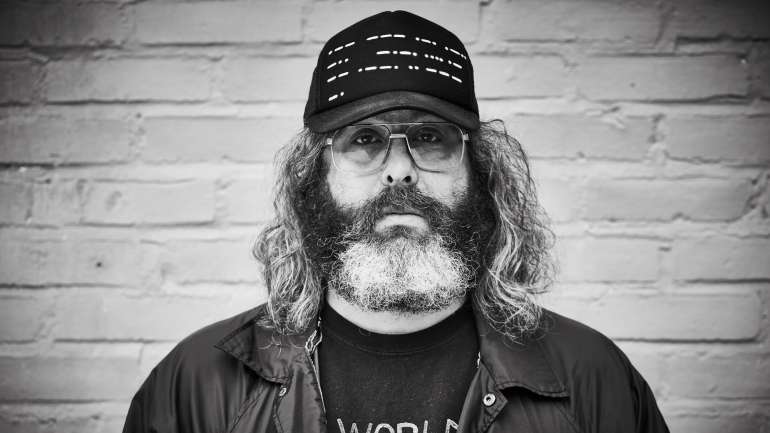 Judah Friedlander é parte da cena underground da comédia norte-americana