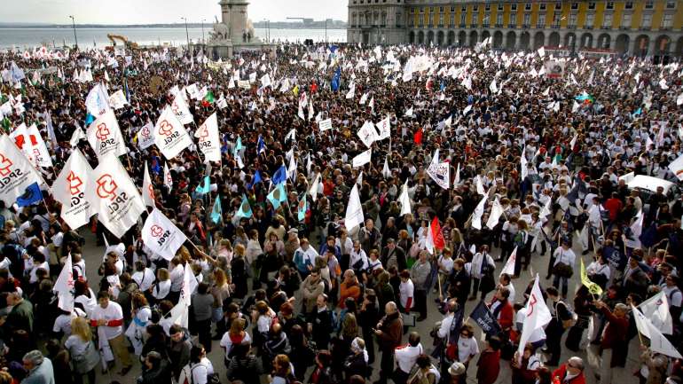 A última vez que os professores fizeram uma manifestação nacional no Terreiro do Paço foi em 2008. Na altura, vivia-se o Governo de José Sócrates e a ministra da Educação era Maria de Lurdes Rodrigues