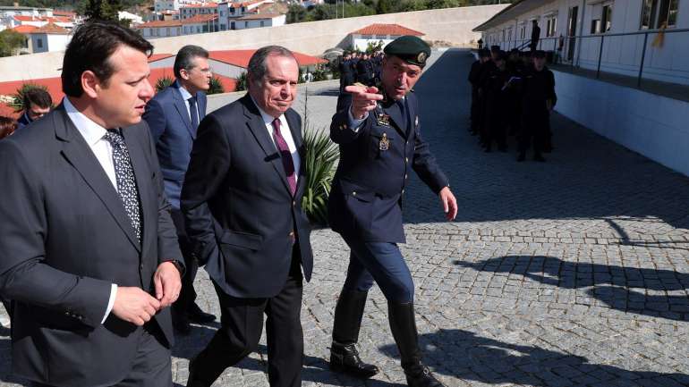 Carlos César César foi confrontado com o conselho da coordenadora do BE, Catarina Martins, para o PS fazer uma reflexão sobre as relações familiares dentro do Governo socialista.