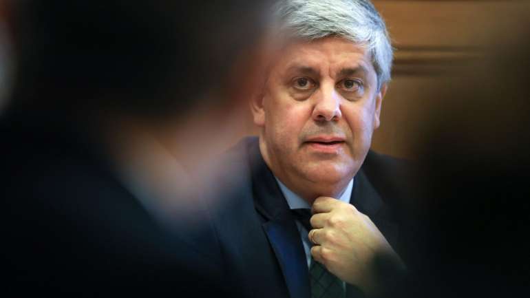 Sobre uma eventual permanência no cargo, Centeno adiou qualquer anúncio para setembro