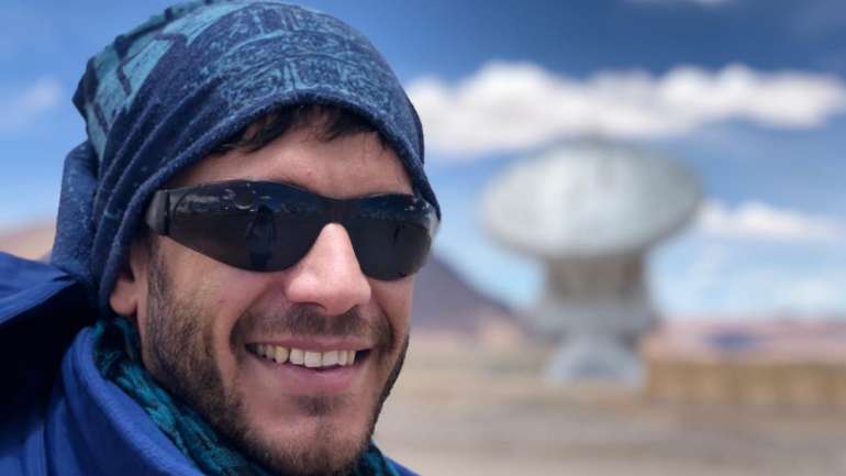 Hugo Messias fez o doutoramento na Universidade de Lisboa. Já trabalhou, em regime de pós-doutoramento, no Instituto de Astrofísica e na Universidad de Concepción