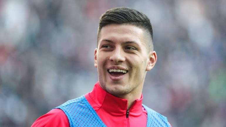 O sérvio soma 25 golos esta época e é o segundo melhor marcador da liga alemã, com 17 momentos de eficácia registados