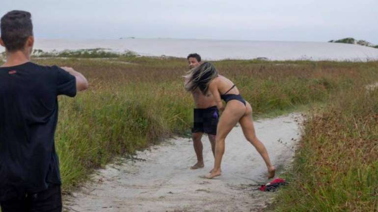 O momento em que a lutadora se defendeu do homem que continuou a masturbar-se depois de ver a lutadora