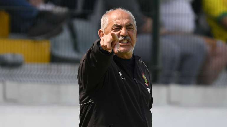 Vítor Oliveira teve cinco subidas seguidas, fez um ano na Primeira Liga no Portimonense e voltou à Segunda com o sucesso de sempre