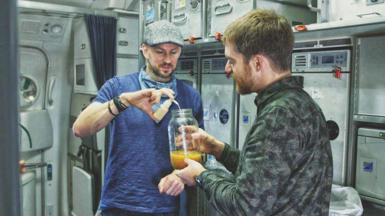 James Watt (à esq.) e Martin Dickie (dir.) são os fundadores da cervejeira escocesa BrewDog