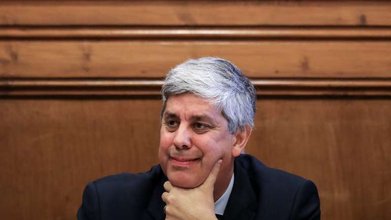 O ministério tutelado por Centeno comunicou que "serão dotados dos meios necessários os centros de competências, nomeadamente os já criados nas áreas jurídica e das competências digitais"