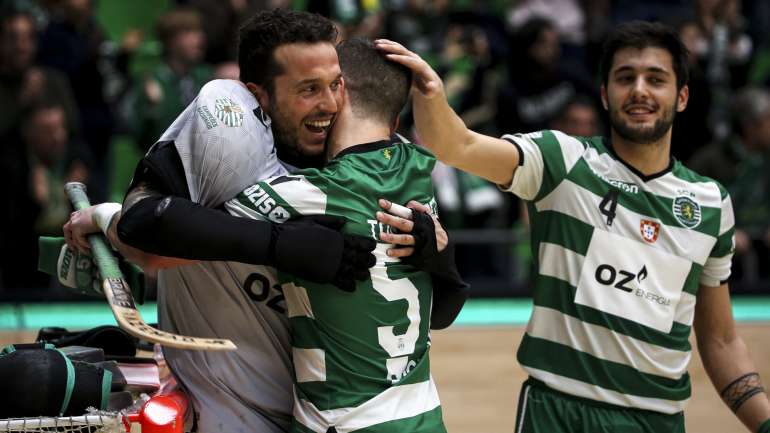 Ângelo Girão comemora triunfo com Toni Pérez e Ferrant Font: leões asseguraram triunfo na Taça com seis golos espanhóis