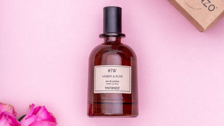 Lançada no final do ano passado, a Yntenzo é especialista em perfumes artesanais feitos com ingredientes naturais