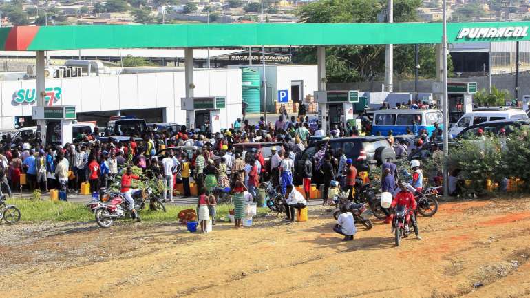 A Sonangol, principal distribuidora de combustível de Angola, assegurou "total e permanente empenho" na regularização dos mercados