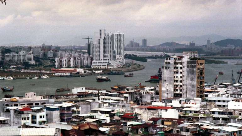 Ao todo, as autoridades retiraram 5.650 cidadãos das zonas baixas e 1.346 pessoas recorrerem aos 16 centros de abrigo de emergência