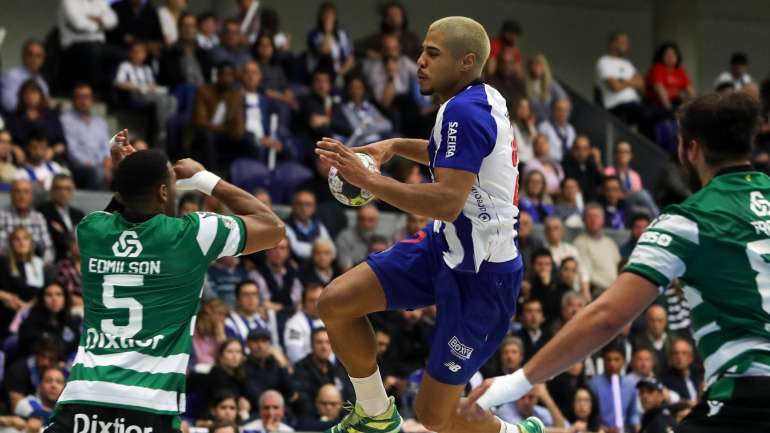 André Gomes, com dez golos, foi o melhor marcador do FC Porto em nova vitória num clássico com o Sporting