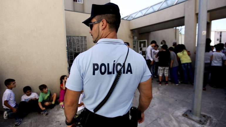 A farda custa, no mínimo, 300 euros aos agentes da PSP