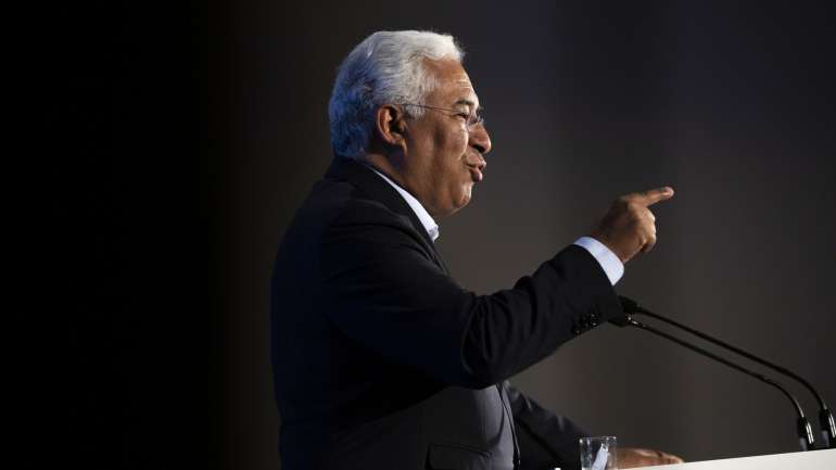 A visita de António Costa a França acontece seis dias antes das eleições europeias