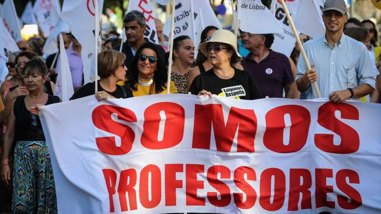 Este ano, o Governo estima que 30 mil professores terão progressões. Sem esta possibilidade de faseamento, apenas 13 mil docentes iriam progredir e assim mais 17 mil podem saltar de escalão
