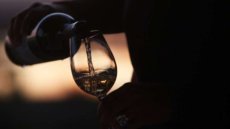 Garrafa vai ser apresentada na exposição mundial em Osaka, no Japão, e exemplares com vinho vão ser servidos numa "parceria com o Esporão"
