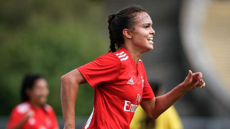 Maiara, Evy (2), Ana Vitória (2), Daiane, Ana Alice e Andreia Faria fizeram os golos