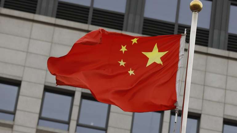 Esta nova medida é anunciada na véspera da entrada em vigor de novas taxas aduaneiras punitivas na China sobre produtos norte-americanos