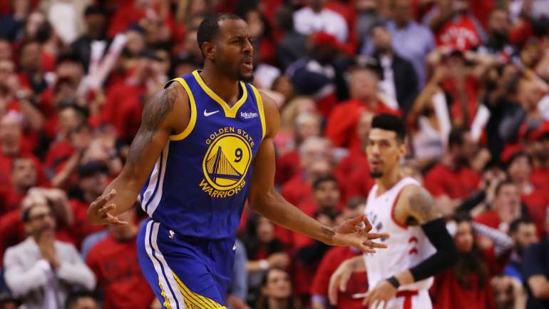 Andre Iguodala marcou apenas oito pontos (com oito ressaltos e seis assistências) no jogo 2 da final mas converter o triplo decisivo