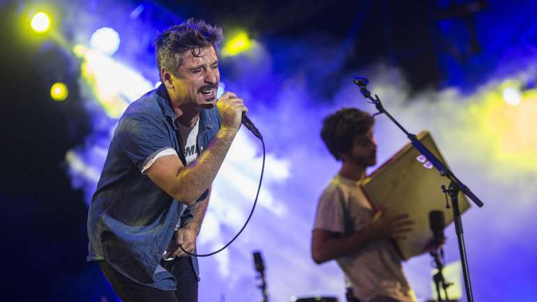 Jorge Cruz, a atuar com os Diabo na Cruz, na Festa do Avante! de 2016
