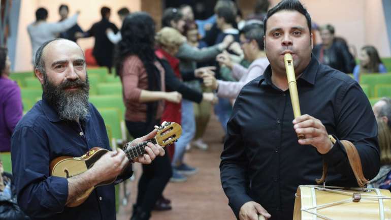 Paulo Meirinhos é português, Luis Antonio Pedraza é espanhol e juntos criaram "Músicas da Raia"