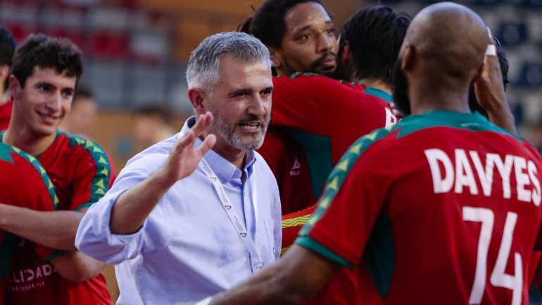 O treinador da seleção de Portugal, Paulo Pereira.