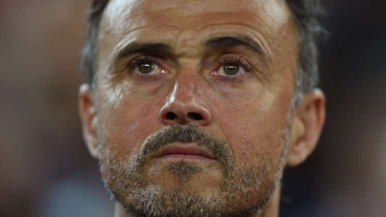 Luis Enrique comandou apenas sete jogos pela seleção no campo, mais três a partir de casa com Robert Moreno no seu lugar