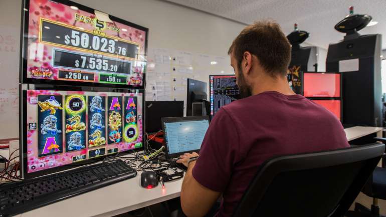 Com apenas nove anos de vida, a Fabamaq faz jogos para casinos em todo o mundo e aumentou substancialmente o número de trabalhadores