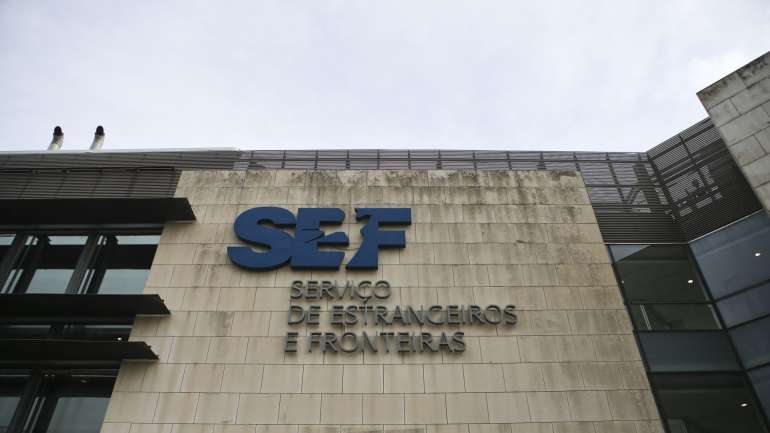 Os brasileiros continuam a ser a maior comunidade estrangeira residente no país, com 105.423 cidadãos
