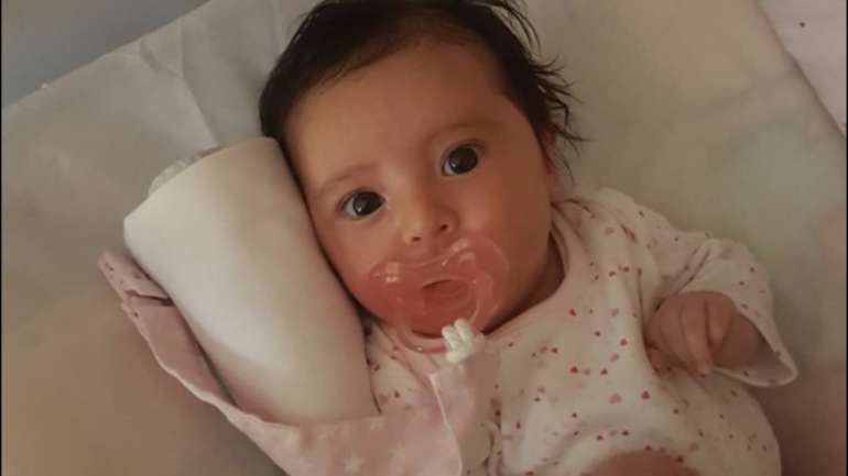 Foto retirada da página de Facebook "Matilde, uma bebé especial". A família criou uma conta solidária em nome de Matilde Sande (PT50 0035 0685 00008068 130 56) para os donativos