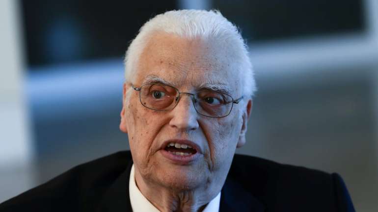 Freitas do Amaral fez parte de governos da Aliança Democrática (AD), entre 1979 e 1983