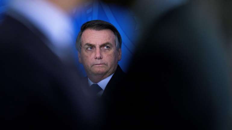 "O trabalho não atrapalha a vida de ninguém", defendeu Bolsonaro numa transmissão em direto no Facebook