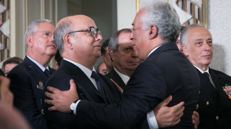 Azeredo Lopes demitiu-se do Governo em outubro, depois de desenvolvimentos do processo de investigação judicial ao desaparecimento e recuperação das armas furtadas nos paióis de Tancos.