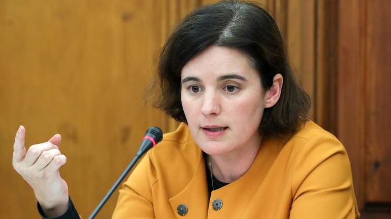 Ministra da Presidência e da Modernização Administrativa, Mariana Vieira da Silva, afirma que o Governo concretiza assim “um compromisso assumido no Programa de Estabilidade” aprovado este ano