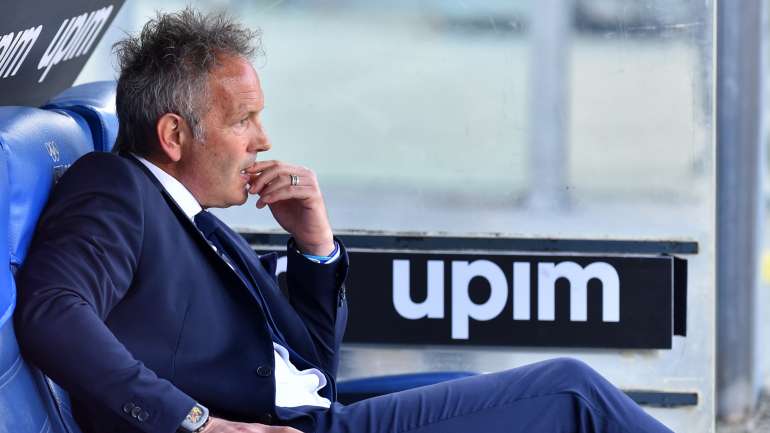Sinisa Mihajlovic estreou-se como técnico principal em 2008 no Bolonha, onde voltou dez anos depois