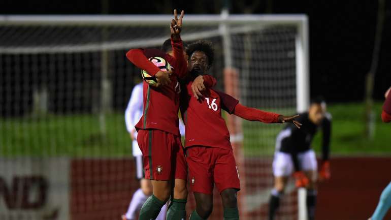 Félix Correia, que esteve antes num Europeu Sub-17, foi um dos destaques de Portugal na estreia no Europeu Sub-19