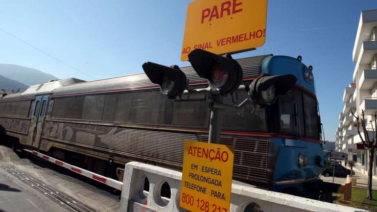 O acidente provocou apenas um atraso "entre os 30 e os 40 minutos" num alfa-pendular