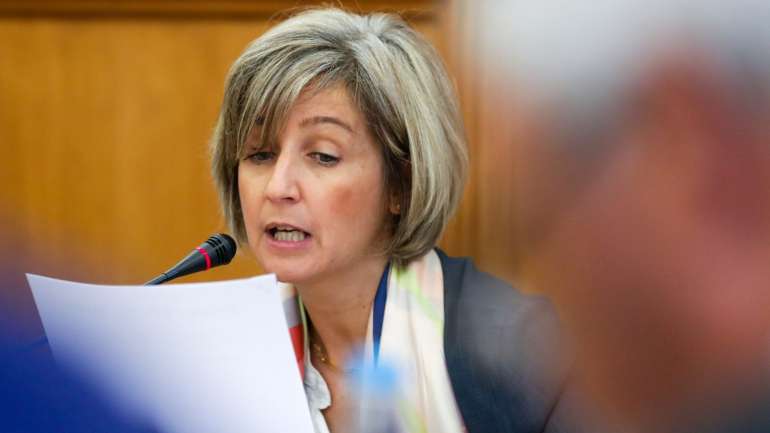 Marta Temido sublinha que se trata de uma solução “pontual”