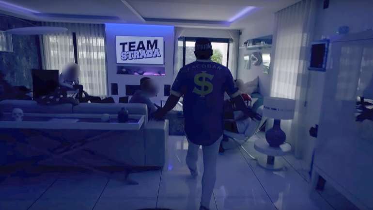 Hugo Strada criou a "Team Strada", um grupo de jovens youtubers, em abril de 2018
