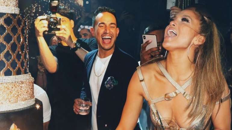 J-Lo comemorou 50 anos com um bolo de dez andares que custou cerca de 9 mil euros