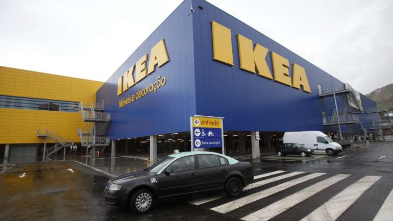 O IKEA diz que "mais de 60% dos clientes não fazia uso do icónico lápis e reconheciam que utilizavam a aplicação ou página na internet para anotar a lista de produtos"