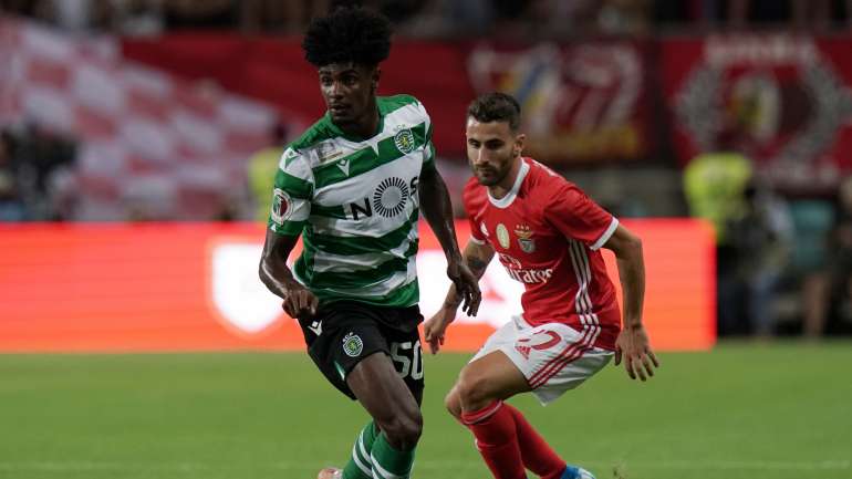 O lateral de 20 anos foi titular na apresentação do Sporting aos sócios, em Alvalade, contra o Valencia