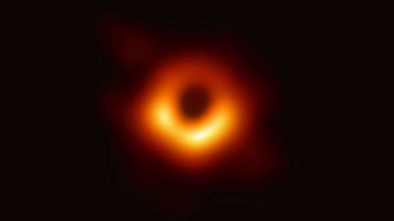 Primeira imagem de sempre de um buraco negro foi revelada neste ano