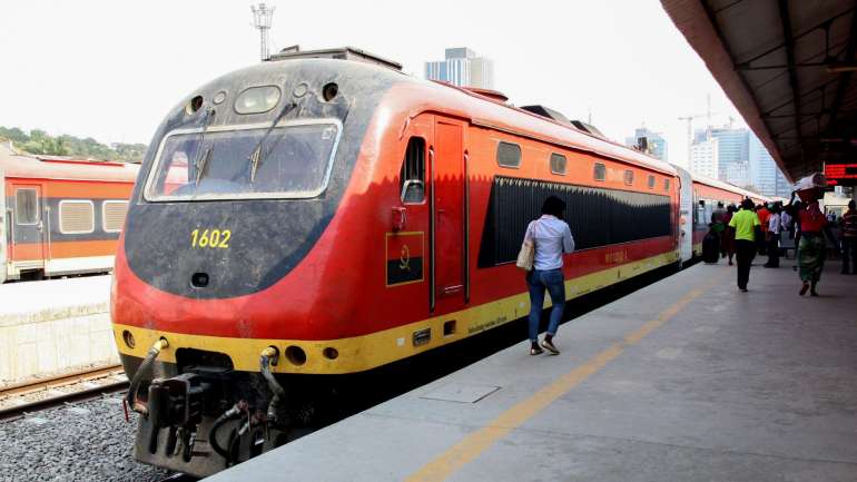 Ligação ferroviária