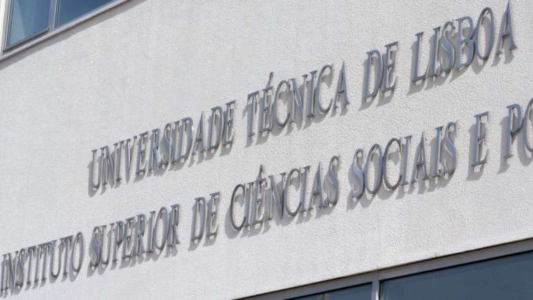O último ano de Serviço Social do ISCSP só tem uma cadeira, pelo que os alunos pagavam apenas 1/12 do valor da propina
