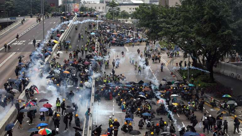 Este é o 13.º fim de semana consecutivo de protestos em massa em Hong Kong