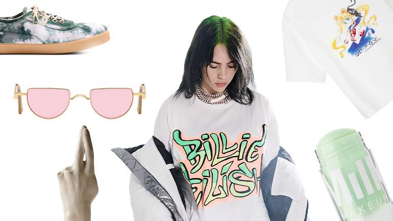 Da esquerda para a direita, no sentido dos ponteiros do relógio: ténis Pompeii, t-shirt Saylor Moon da Uniqlo, tónico Milk, coleção Billie Eilish x Bershka, peça em cerâmica de Diana Manuel e óculos Chloé