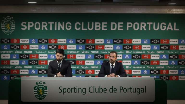 Francisco Salgado Zenha, aqui ao lado de Frederico Varandas, explicou alguns dos pontos do Relatório e Contas do exercício 2018/19