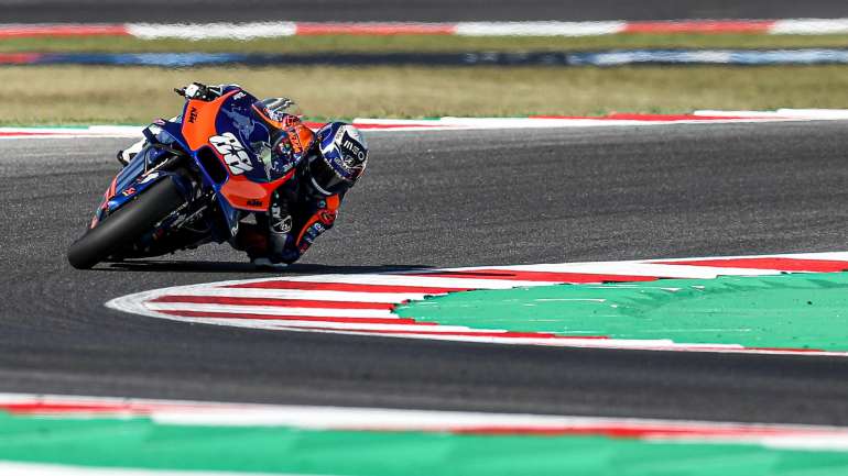 Miguel Oliveira ficou apenas a um lugar de entrar na zona dos pontos, depois de ter sofrido uma queda que o levou às boxes