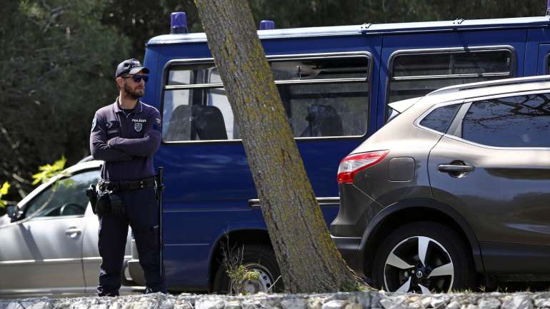 Gesto pretende ser também "um grito de alerta" contra a violência doméstica