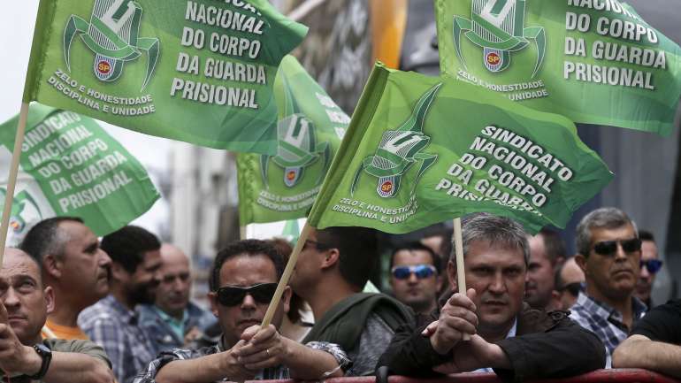 Profissionais podem ser alvo de faltas injustificadas